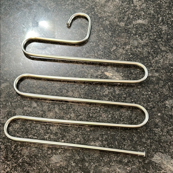 Layered Hanger Sleek Silver Metal Organizer - Leggings Jeans Skirts Scarves NWT - Picture 4 of 6